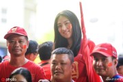 中国红闪耀印度洋，千名球迷远征马尔代夫见证国足新征程