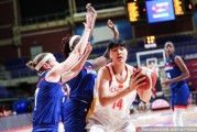 中国女篮奥运预选赛首战告捷，五人上双力克英国队