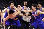 CBA奇迹之夜：于德豪绝杀旧主，新疆客场116-115逆转深圳