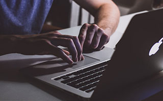 极光舞穹顶 星河映镜湖